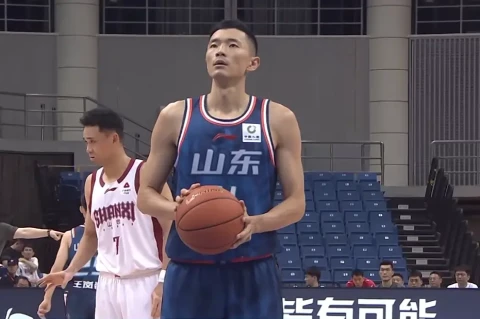CBA夏季联赛青岛站 山东男篮斩获季军